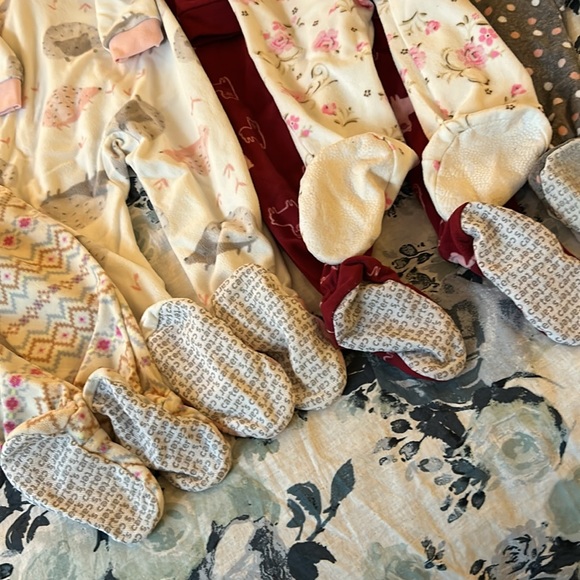 5pc Footie Zip-up Pajama bundle -Sz 24m - Picture 8 of 9